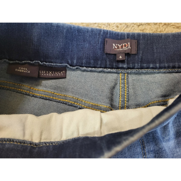 NYDJ Cool Embrace Pull On Stretch Jean Shorts, 6, GUC - Picture 4 of 4